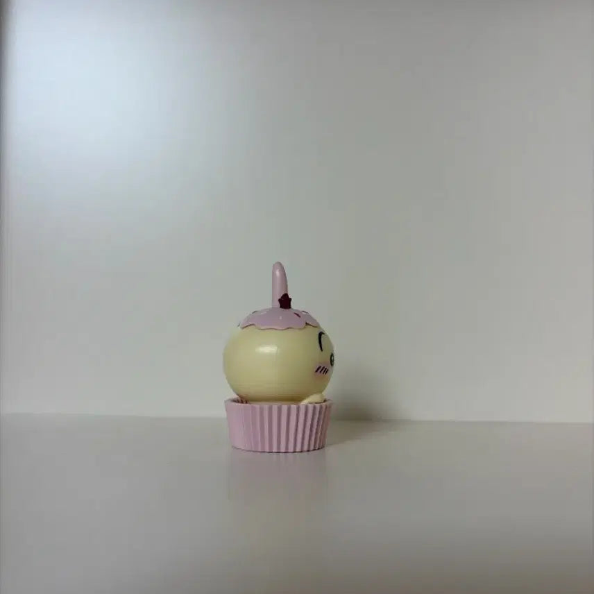 [BUNJANG] Nanzakgui Usagi Hidden Cupcake Figure / 먼작귀 우사기 팝니다