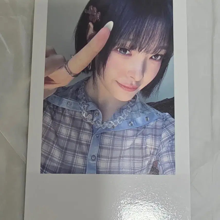 [BUNJANG] tripleS Lynn ANDLESS Polaroid Photocard / 트리플에스 린 ANDLESS 폴라로이드형 포토카드