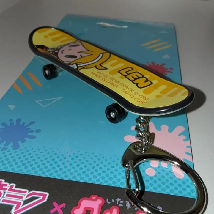 [BUNJANG] Kagamine Len Skateboard Keychain / 카가미네렌 키링