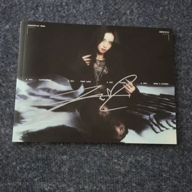 [BUNJANG] BLACKPINK JISOO Autographed Photobook / 지수 친필싸인 블랙핑크 BLACKPINK JISOO 제니 로제 리사