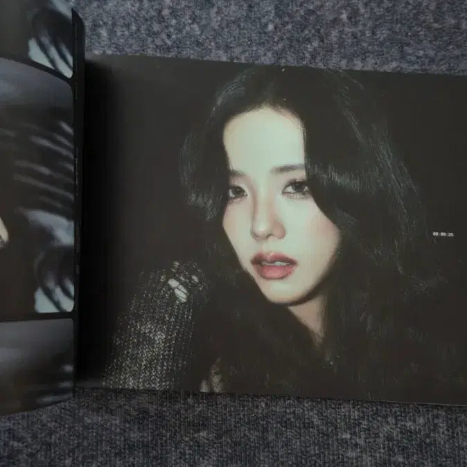 [BUNJANG] BLACKPINK JISOO Autographed Photobook / 지수 친필싸인 블랙핑크 BLACKPINK JISOO 제니 로제 리사