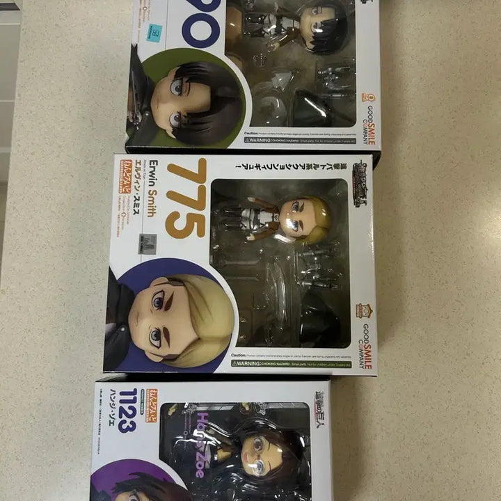 [BUNJANG] Attack on Titan Levi, Erwin, Hange Nendoroid (Opened) / 급처) 진격거/진격의 거인 리바이, 엘빈, 한지 넨도로이드