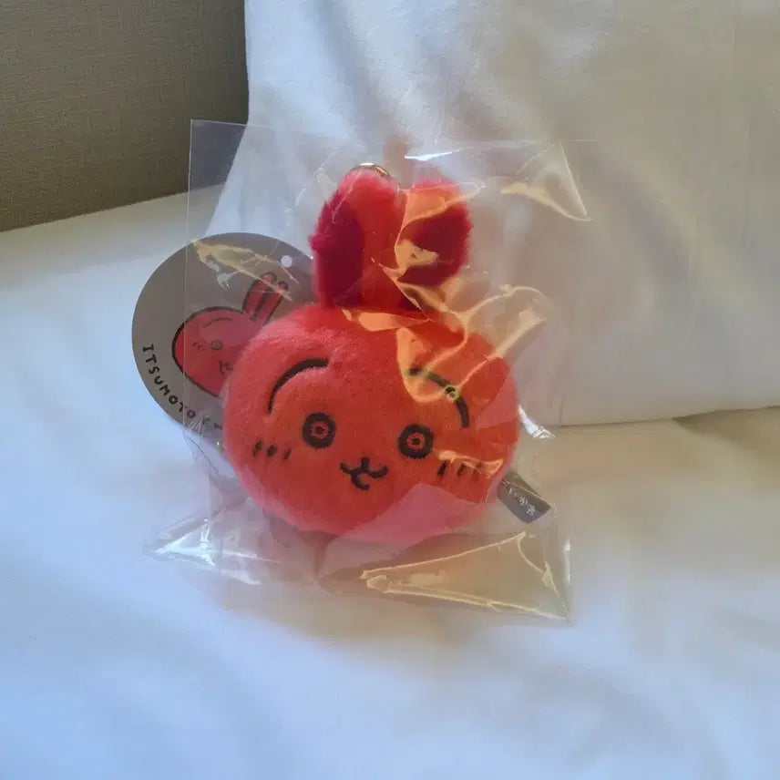 [BUNJANG] Chiikawa Usagi (Red) Keyring - Unsealed, Authentic / 치이카와 먼작귀 평소와 달라 빨간 우사기 미개봉 정품
