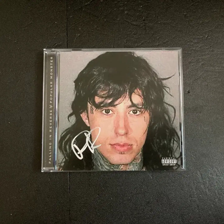 [BUNJANG] Falling In Reverse "Popular Monster" Signed CD / 폴링 인 리버스-Popular Monster 친필싸인CD
