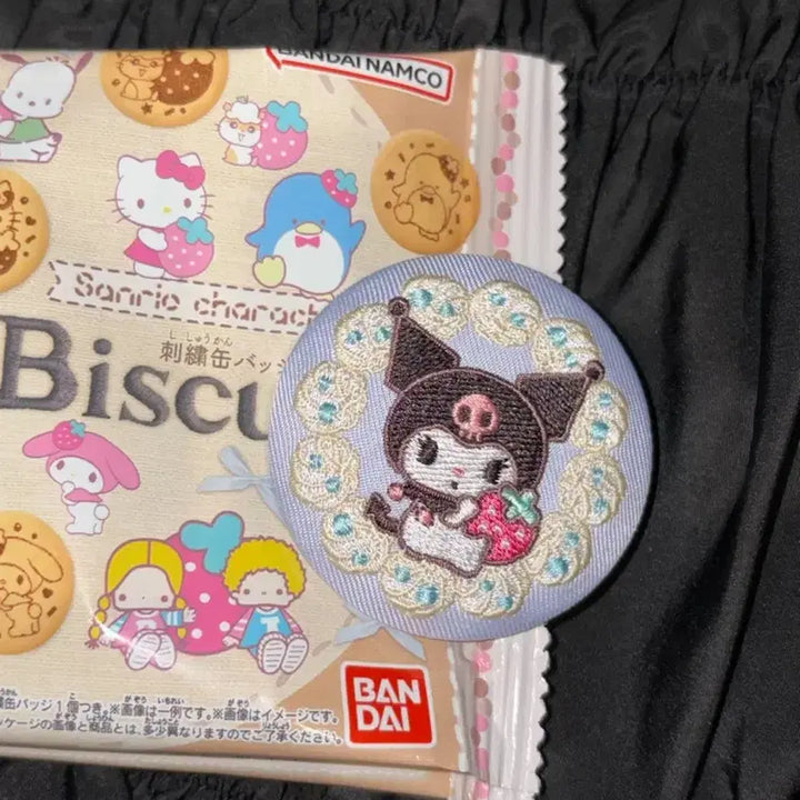 [BUNJANG] Sanrio Kuromi Embroidered Badge / 산리오 쿠로미 자수 뱃지