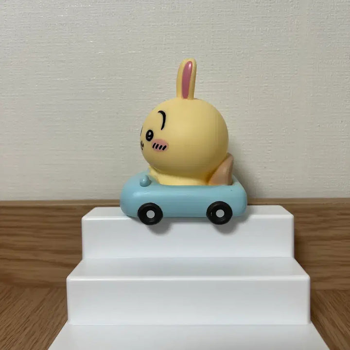 [BUNJANG] Chiikawa Usagi Sofubi Figure (Opened) / CU 치이카와 먼작귀 자동차 소프비 피규어 - 우사기