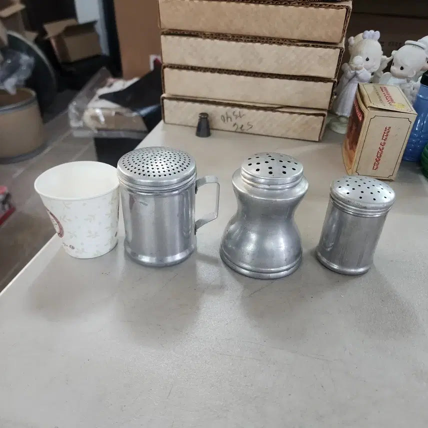 [BUNJANG] Vintage Aluminum Spice Jar Set / 유럽에서온 옛날 빈티지 알류미늄 양념통 세트29000원