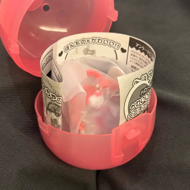 [BUNJANG] Sanrio Hello Kitty Miniature Gachapon Toy / 산리오 헬로키티 귀여운 장난감 미니어처 가챠 판매