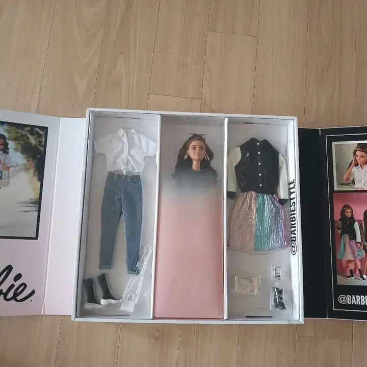 [BUNJANG] Barbie Collector Barbie Sealed / 바비스타일 컬렉터 바비 미개봉