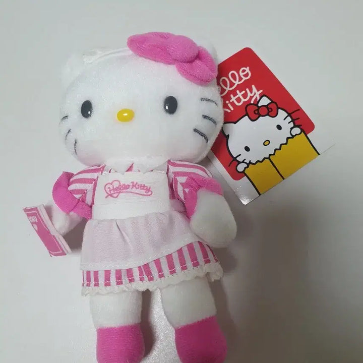 [BUNJANG] Hello Kitty 50th Anniversary Tokyo Exhibition Waiter Waitress Mascot / 헬로키티 도쿄 전시회 50주년 웨이터 웨이트리스 마스코트