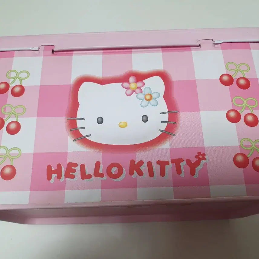 [BUNJANG] Vintage Cherry Kitty Kaohana Tin Storage Box / 고전 체리 키티 카오하나 빈티지 틴 보관함 소품함 틴케이스 상자