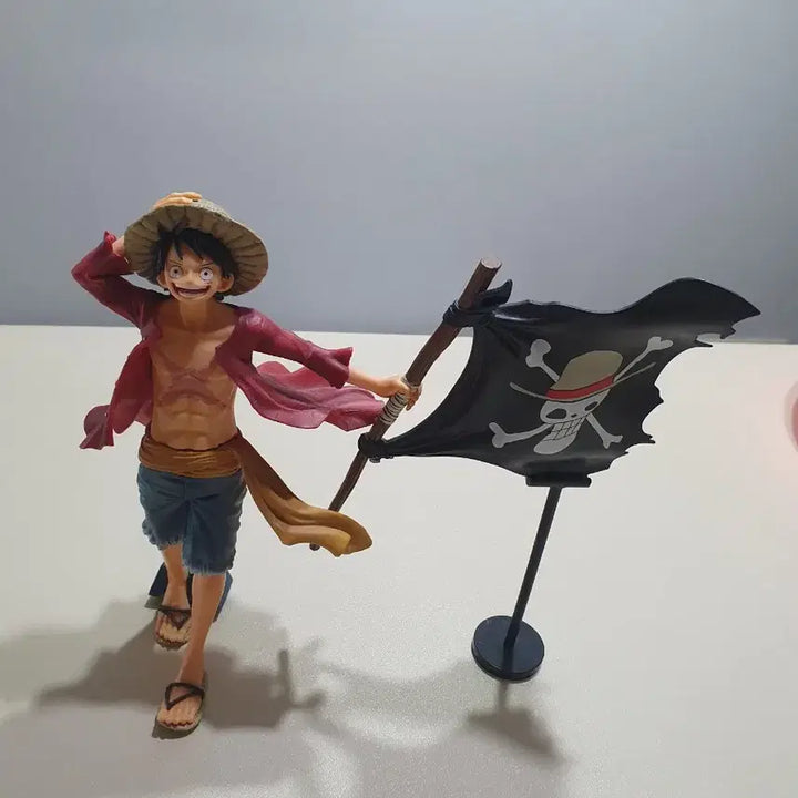 [BUNJANG] One Piece Monkey D. Luffy Figure with Black Flag / 원피스 루피 피규어 (검은 깃발 포함)