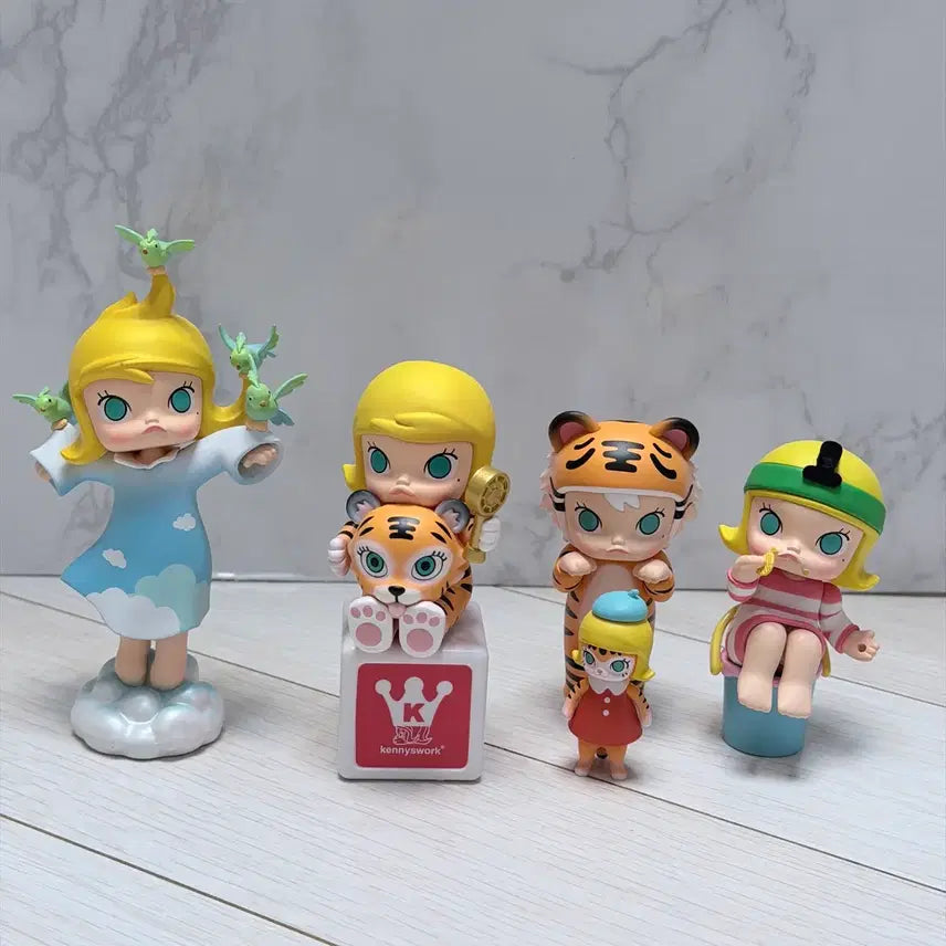 [BUNJANG] Pop Mart Molly Figure Set (4 Types) / 팝마트 몰리 피규어 4종