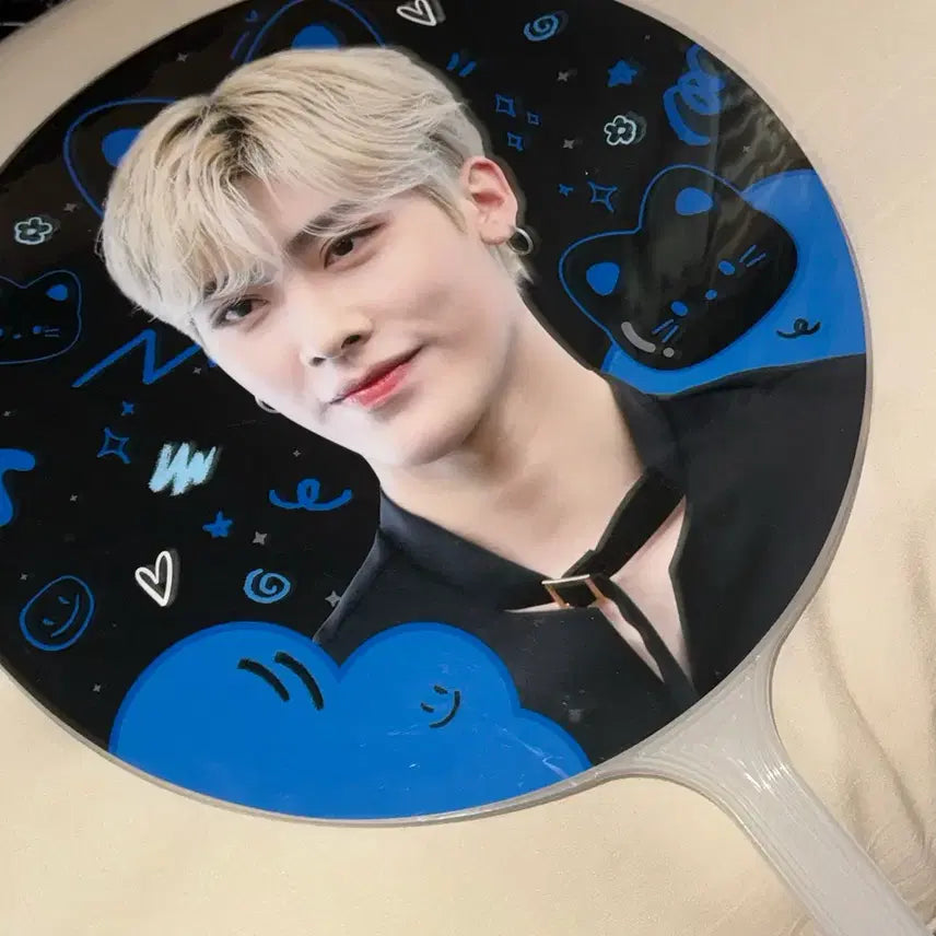 [BUNJANG] ZB1 (ZEROBASEONE) Ricky Uchiwa Fan / 제베원 제로베이스원 앤더블 리키 우치와 양도