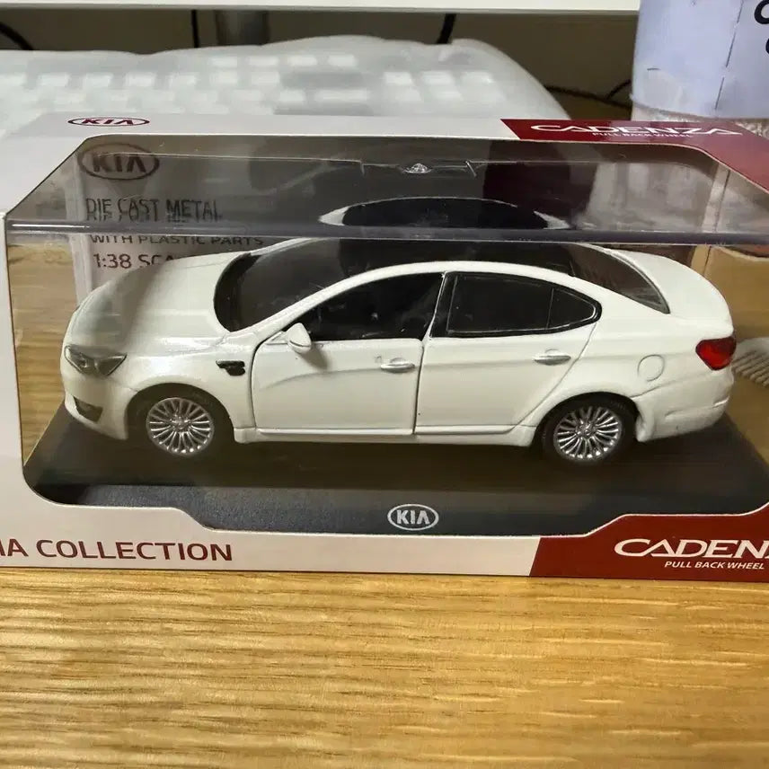[BUNJANG] 1:38 Scale K7 Cadenza Diecast Model Car / 1:38 K7(카덴자) 미니카. 다이캐스트