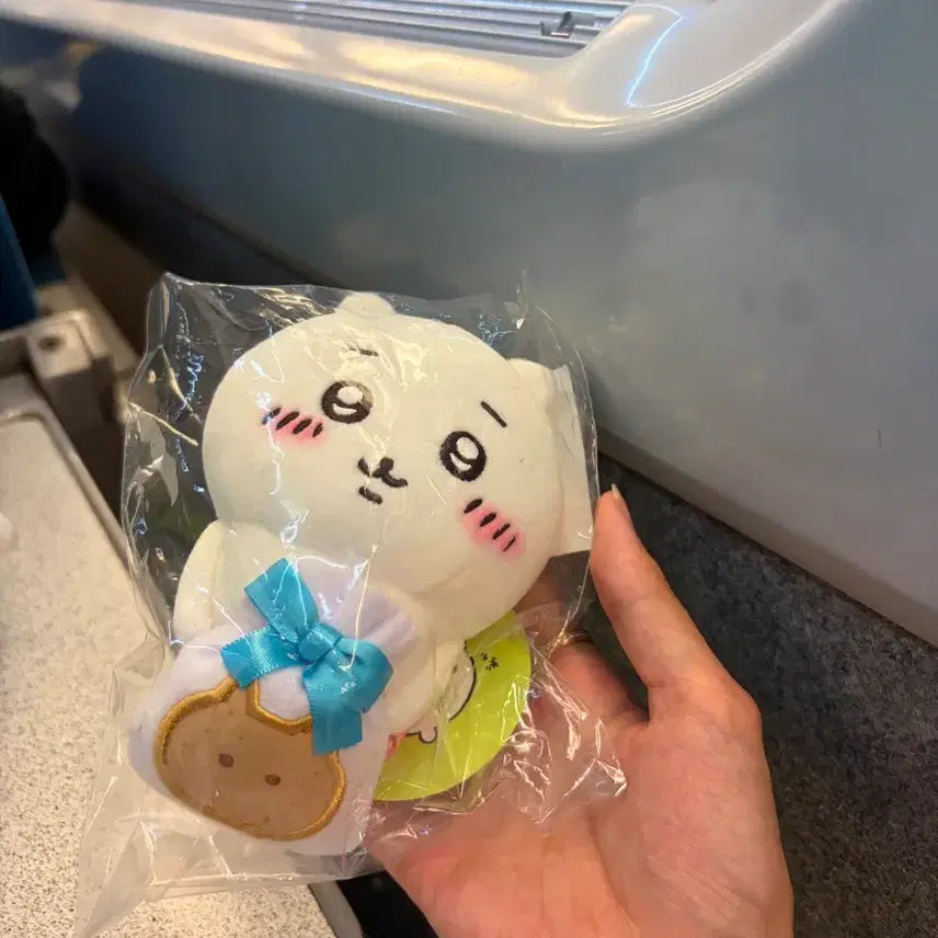 [BUNJANG] Chiikawa Desktop Plush Blue Ribbon Cookie (Sealed) / 치이카와 데스크탑 인형 용치마 파란리본쿠키 (미개봉)