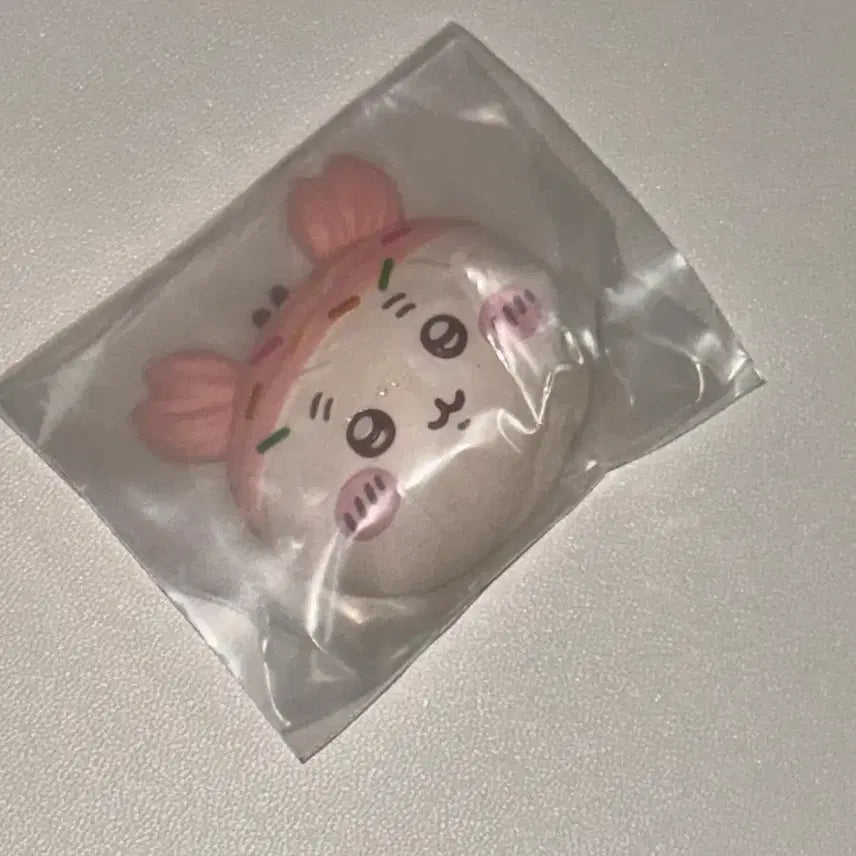 [BUNJANG] Chiikawa Whipping Magnet (Kani) / 치이카와 휘핑 마그넷 (카니)