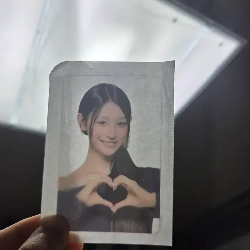 [BUNJANG] RESCENE Mina &amp; Xena Photocard / 리센느빵 미나미&amp;제나 팝니다