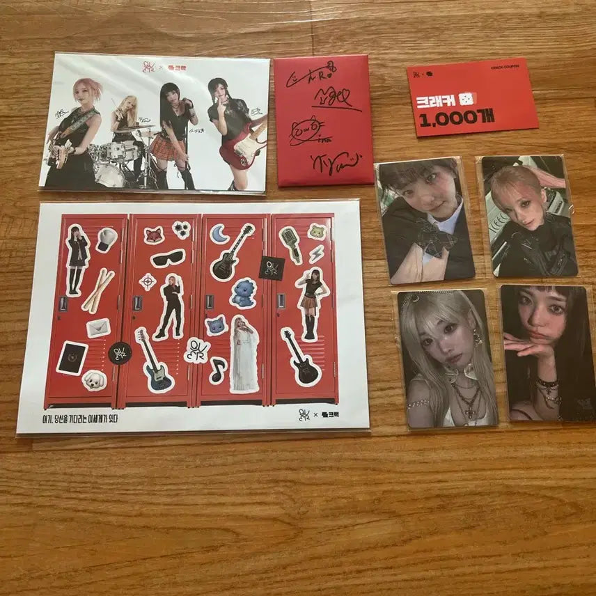 [BUNJANG] QWER X Crack Photocard Set (Version 2) + Sticker Pack + Postcard / QWER X 크랙 포토카드 1Set 양도