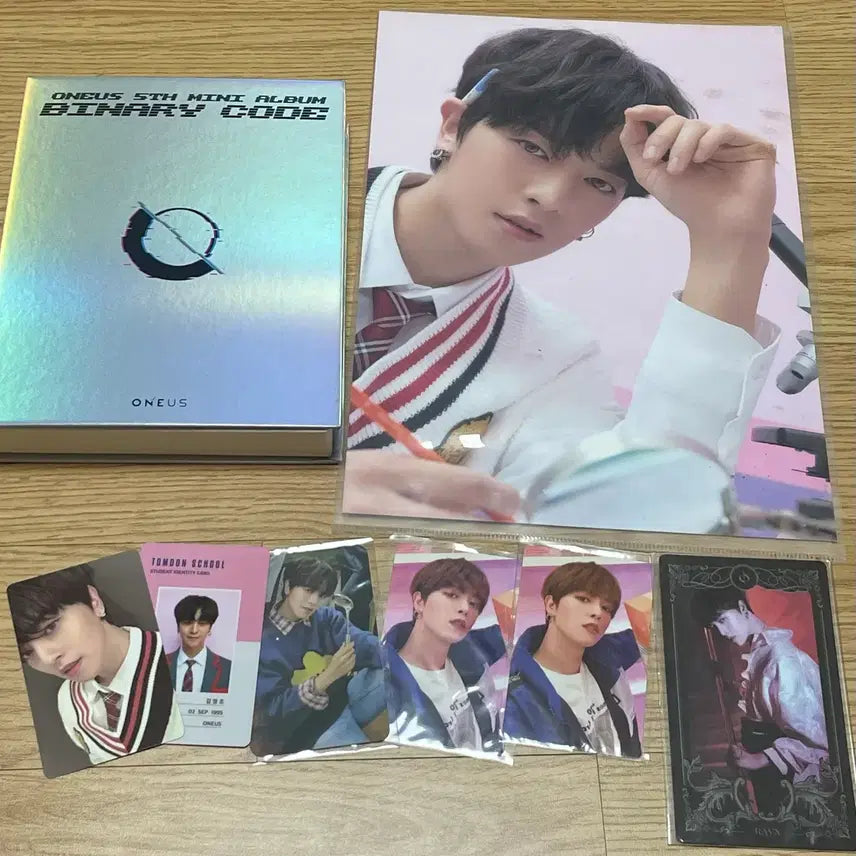 [BUNJANG] ONEUS Binary Code Album Goods Kim Youngjo Photocard Bundle Set / 원어스 바이너리코드 앨범 굿즈 김영조 포토카드 판매 양도