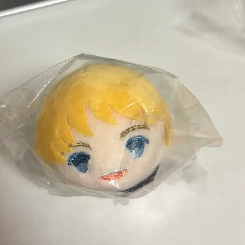 [BUNJANG] Attack on Titan Armin Mocchi-Mocchi Plush Doll (Sealed) / (미개봉) 진격의 거인 진격거 아르민 모찌마스 누이 인형 판매