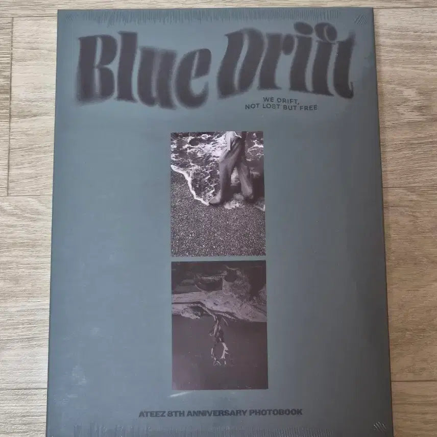 [BUNJANG] Ateez 8th Anniversary Photobook BLUE DRIFT (Sealed) / (미개봉)에이티즈 8주년 포토북 BLUE DRIFT ateez photobook