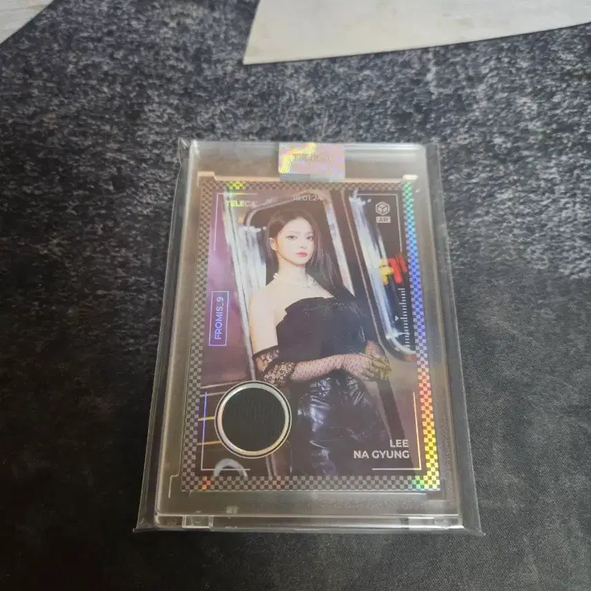 [BUNJANG] fromis_9 Lee Nagyung Relic Photocard / 테레카 프로미스나인 이나경 렐릭