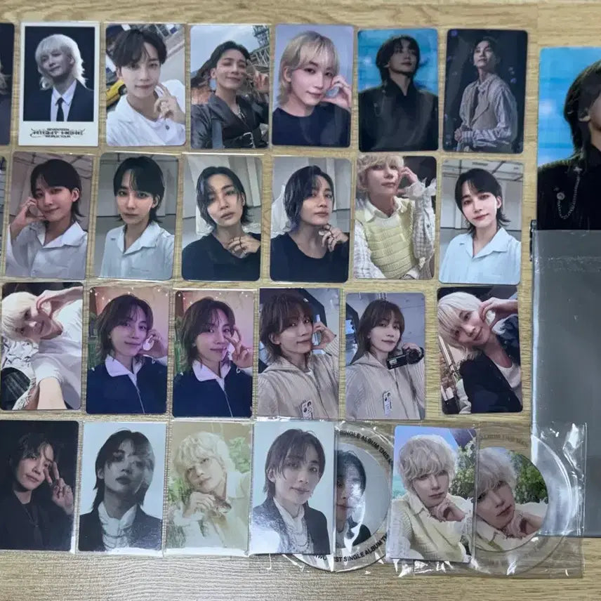 [BUNJANG] SEVENTEEN Jeonghan Photocard Bundle Set (Includes Dystopian Lucky Draw, Consumption Period Official Fanclub, CGV Cinema Follow POB, etc.) / 세븐틴 정한 포카 일괄 판매 ( 디스맨 럭드 , 소비기한 회장한정 , cgv시네마 팔로우 특전 등 )