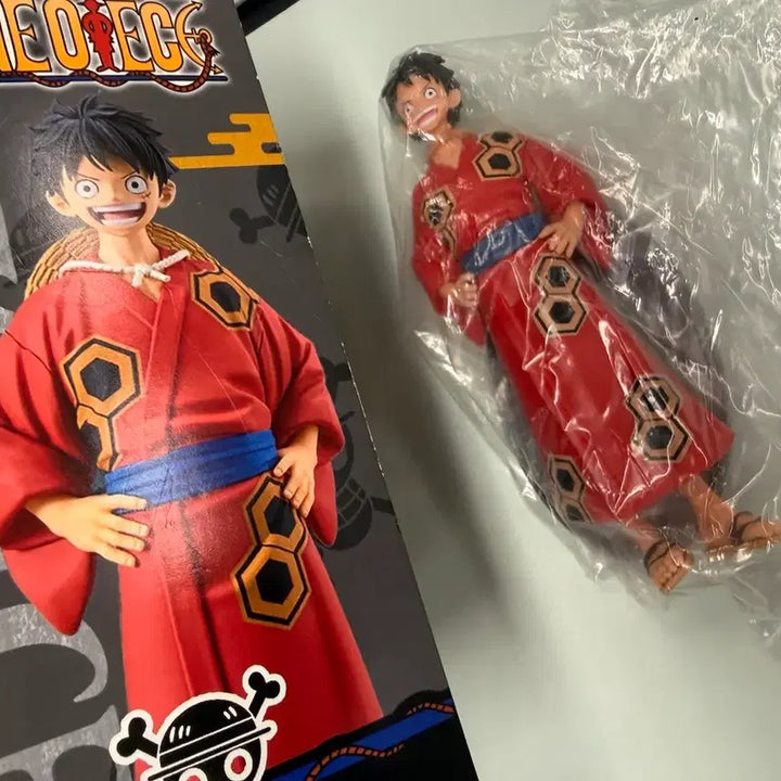 [BUNJANG] One Piece Luffy Figure Red Outfit / 원피스 루피 피규어