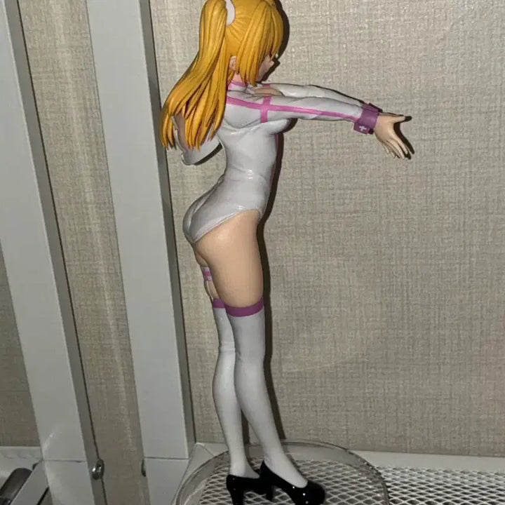 [BUNJANG] 2.5D Temptation Riel Figure / 2.5차원의 유혹 리리엘 피규어
