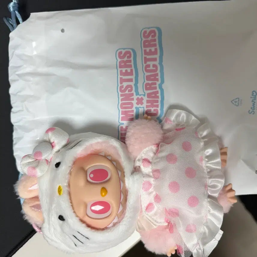 [BUNJANG] Pop Mart Sanrio Labubu Collaboration Kitty Figure / 팝마트 산리오 라부부 콜라보 판매합니다(키티)