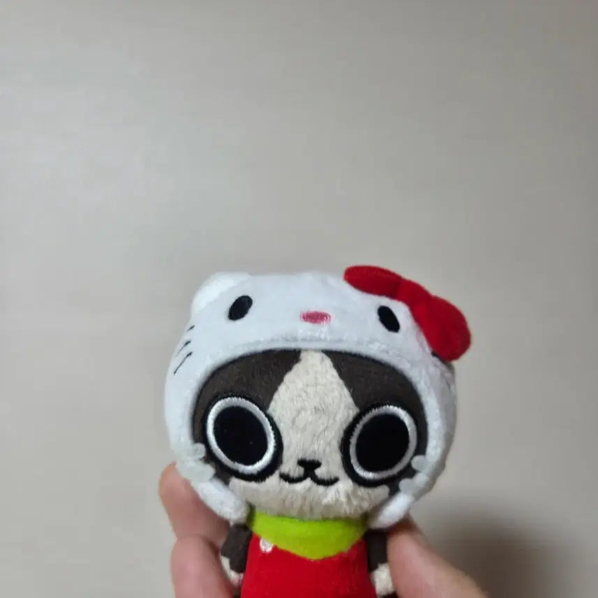 [BUNJANG] Sanrio Hello Kitty Monster Hunter Cat Keyring Strap - Vintage Character Doll Figure / 일본 캐릭터 인형 피규어 고전 만화 굿즈 산리오 헬로키티 몬스터헌터 고양이 키링 스트랩