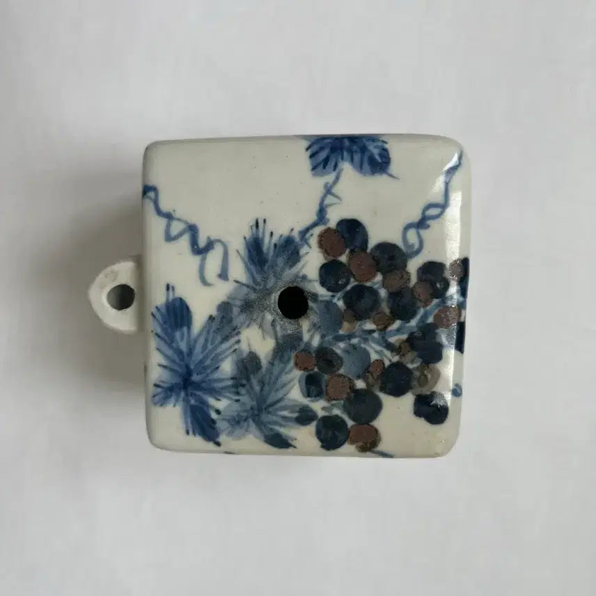 [BUNJANG] Grape Motif Square Inkstone Holder / 포도문 사각 연적 문방사우 도자기