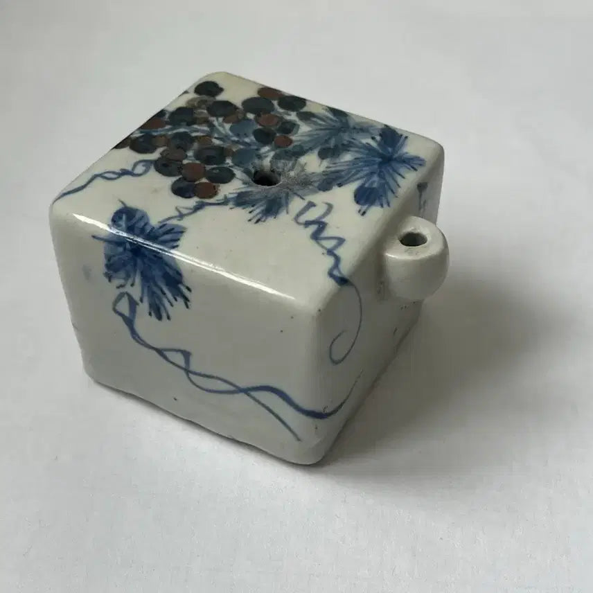 [BUNJANG] Grape Motif Square Inkstone Holder / 포도문 사각 연적 문방사우 도자기