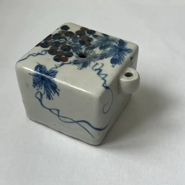 [BUNJANG] Grape Motif Square Inkstone Holder / 포도문 사각 연적 문방사우 도자기