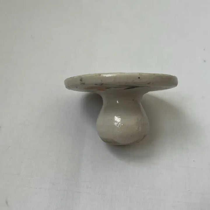 [BUNJANG] White Porcelain Chrysanthemum Pattern Rice Cake Mold / 국화문 백자 떡살 (도자기 떡도장)