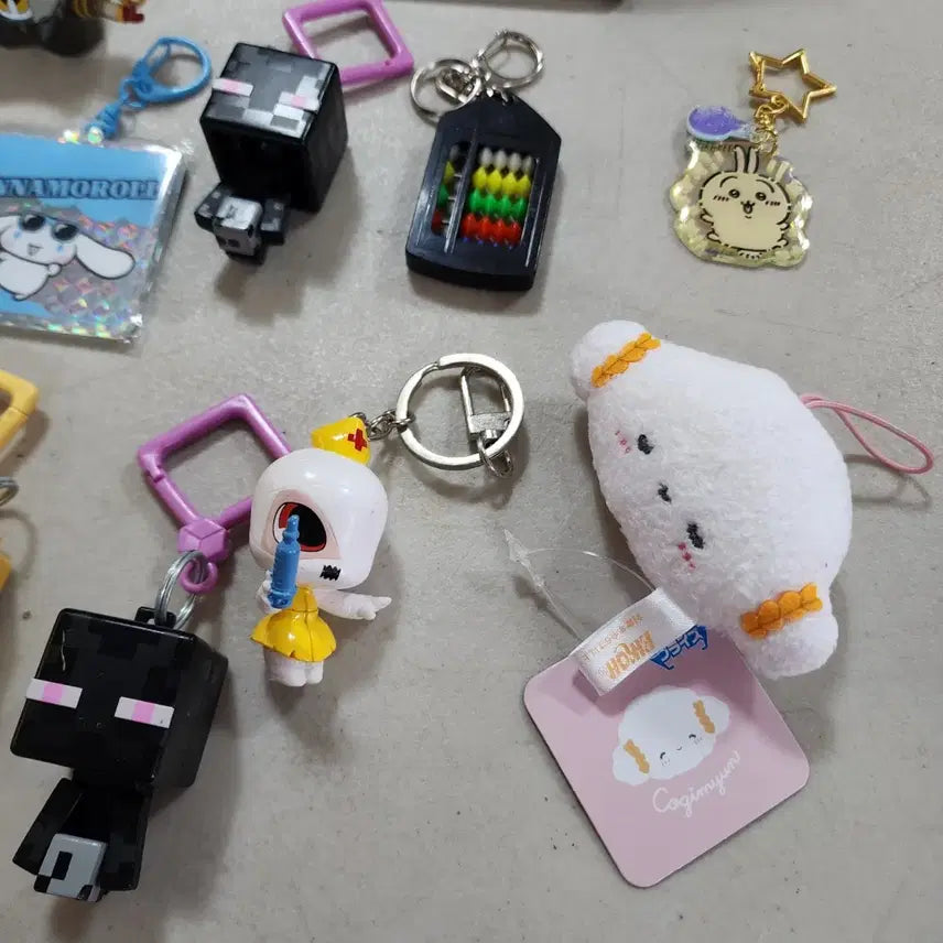 [BUNJANG] Keychain Bundle / 키링 13개에 10000원