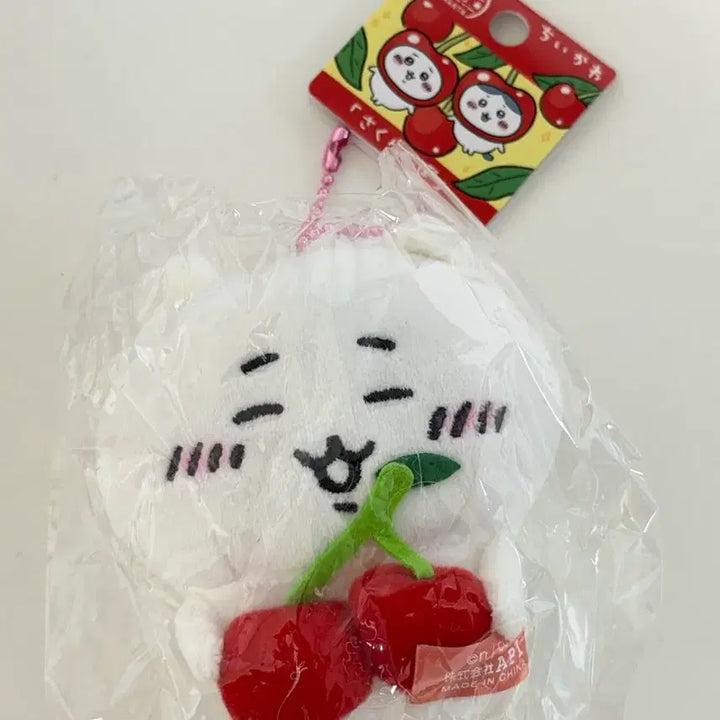 [BUNJANG] Chiikawa Cherry Mascot / 치이카와 체리 사쿠란보 마스코트