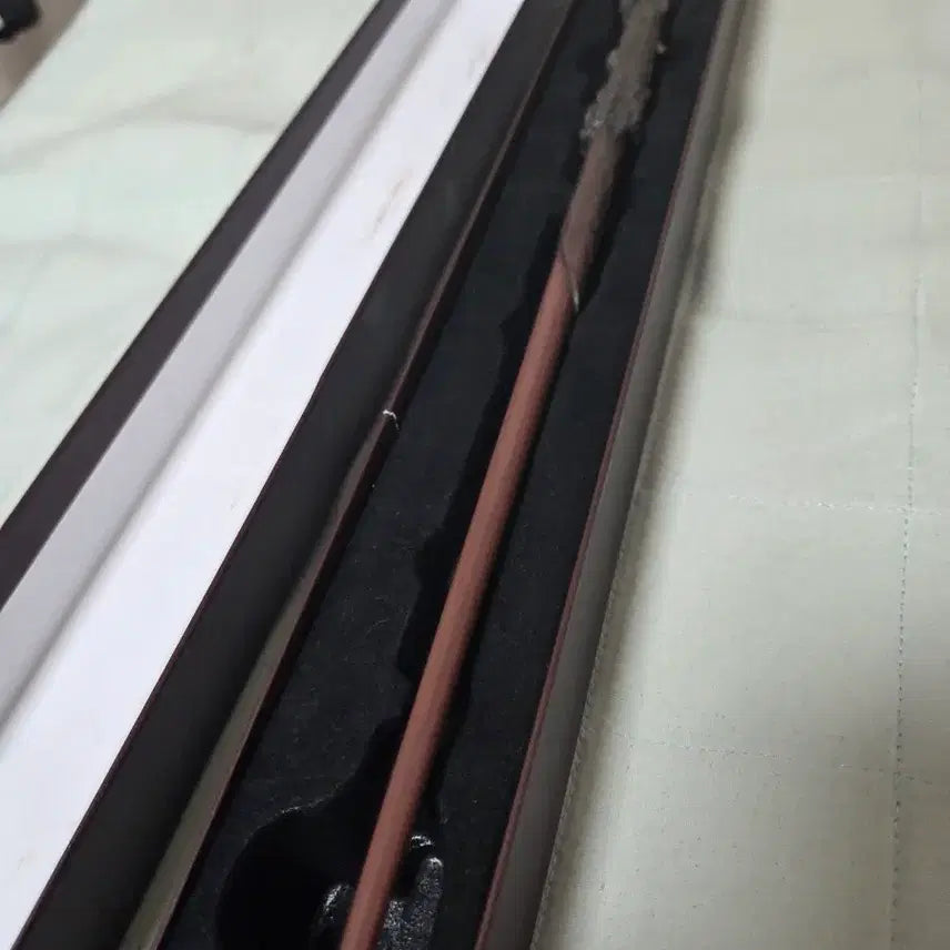 [BUNJANG] Harry Potter Wand with Case / 영국에서 구매한 해리포터 지팡이 판매합니다(케이스 포함)