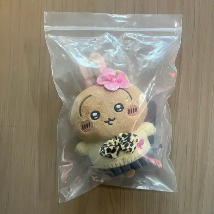 [BUNJANG] Chiikawa Gyaru 9090 Usagi Mascot Plush Keyring Authentic / 치이카와 갸루 9090 우사기 마스코트 인형 키링 정품