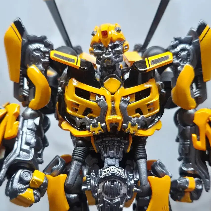 [BUNJANG] Revoltech Bumblebee Action Figure / 리볼텍 범블비