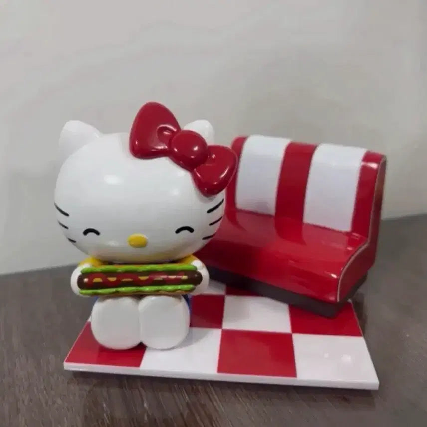 [BUNJANG] Miniso Hello Kitty Restaurant Series Figure (Hot Dog) / 미니소 ...
