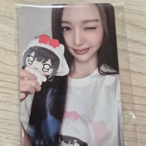 [BUNJANG] IVE Jang Wonyoung Fancon Dive Into IVE T-Shirt Photocard / 장원영 팬콘 다이브 인 투 아이브 티셔츠 포카 포토카드
