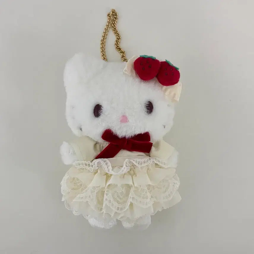 [BUNJANG] Sanrio Hello Kitty Shortcake Plush Keychain Doll / 산리오 헬로키티 키티 쇼트케이크 1탄 키링 인형 양도