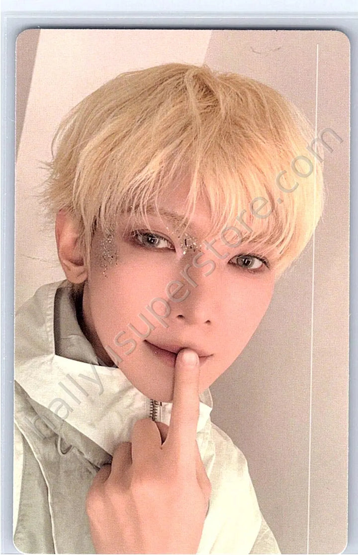 ATEEZ - Yeosang - OFFICIAL LIGHT STICK VER.3 lightstick merch photocard