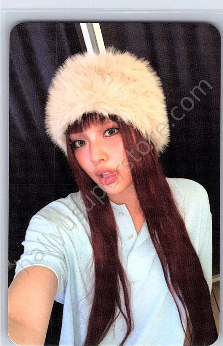 NewJeans - Hyein - How Sweet album photocard hyein version