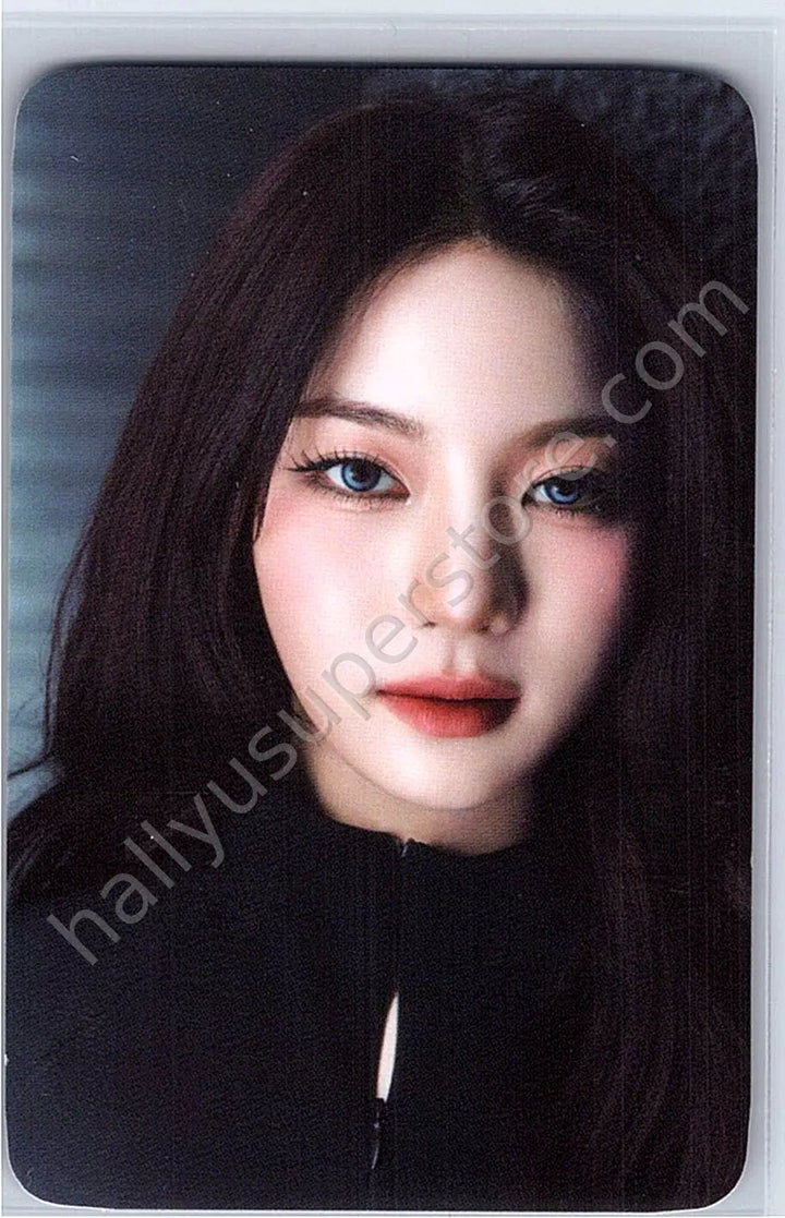 STAYC - Isa - S album photocard message card plve version