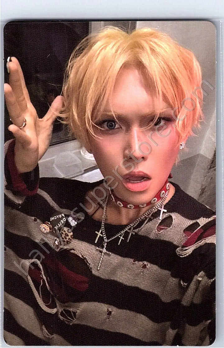 XLOV - Hyun - UXLXVE album photocard O version