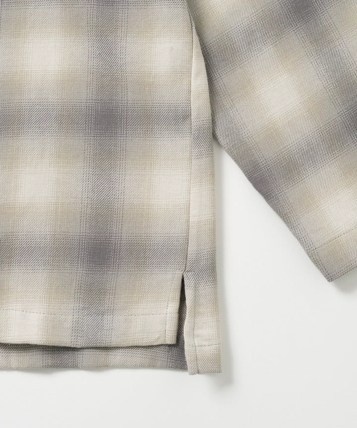 **QWER -Magenta Ombre checkered flare shirt [Khaki]