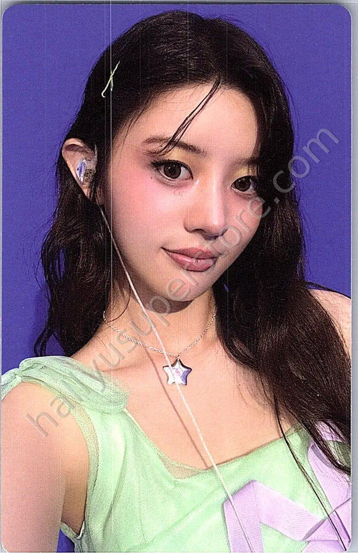 ILLIT - Minju - bomb